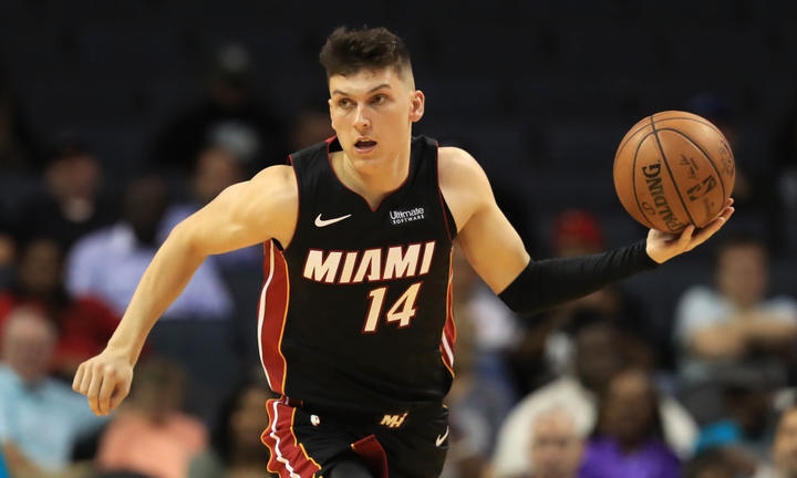  布雷斯特攻防两端亮眼，三比二险胜收获连胜